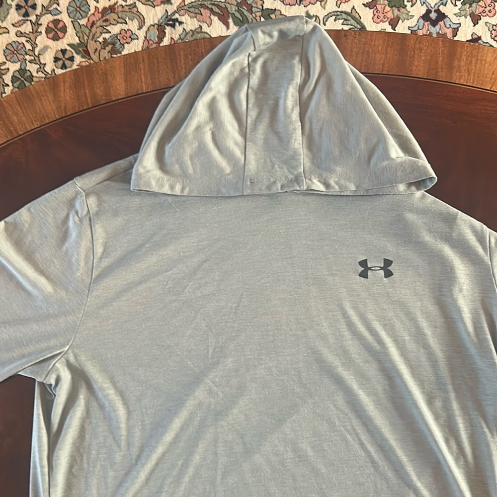 UNDER ARMOUR - 3/4 SLEEVE HOODED TEE